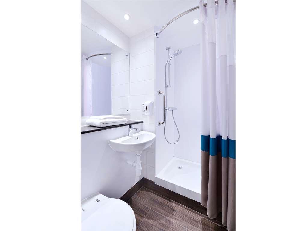 Travelodge Bath Waterside المظهر الخارجي الصورة
