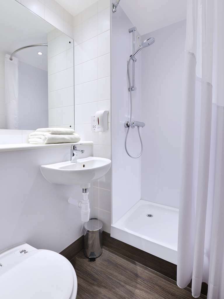 Travelodge Bath Waterside الغرفة الصورة